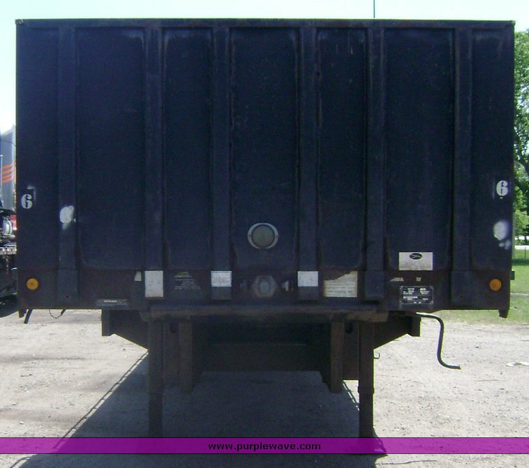 image for item 6001 2002 Trailmobile 48' tandem axle trailer