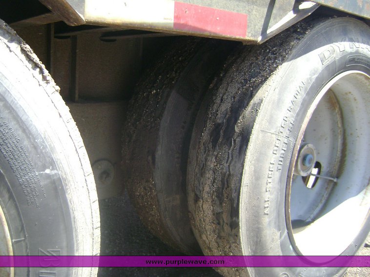 image for item 6001 2002 Trailmobile 48' tandem axle trailer