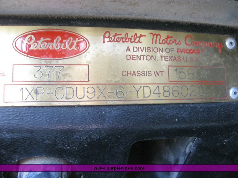 image for item 6780 2000 Peterbilt 377 semi truck