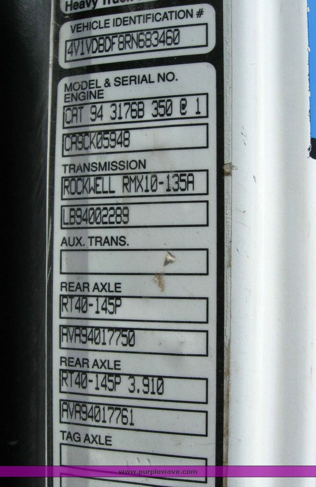 image for item 6782 1994 White Gmc WCA semi truck