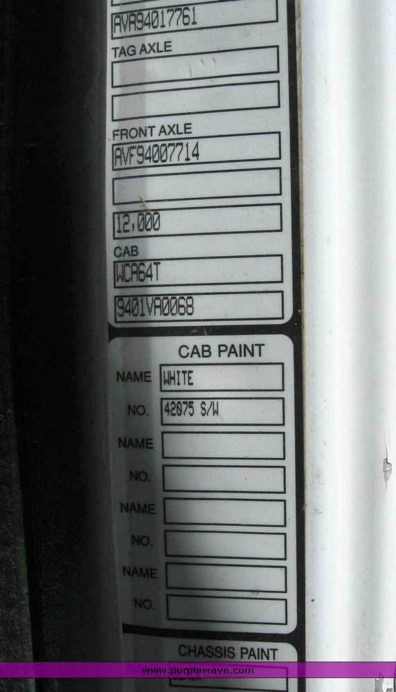 image for item 6782 1994 White Gmc WCA semi truck