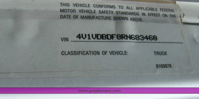 image for item 6782 1994 White Gmc WCA semi truck