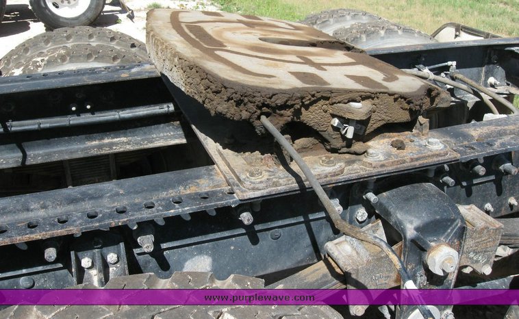 image for item 6783 1997 Mack CH613 semi truck