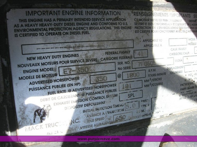 image for item 6783 1997 Mack CH613 semi truck