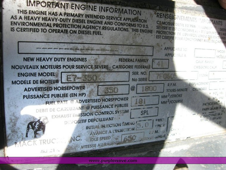 image for item 6783 1997 Mack CH613 semi truck