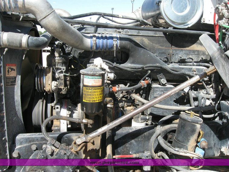 image for item 6784 1998 Freightliner FDL120 semi truck