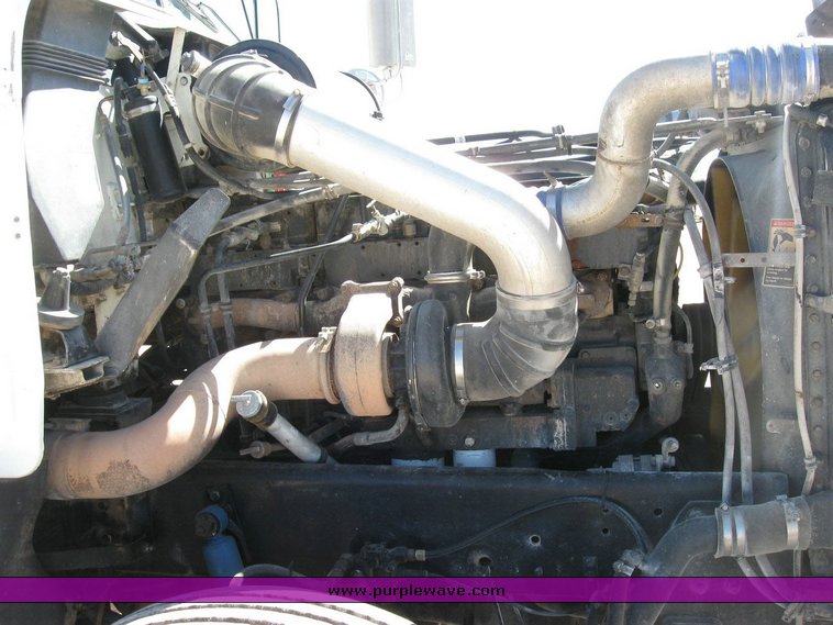 image for item 6784 1998 Freightliner FDL120 semi truck