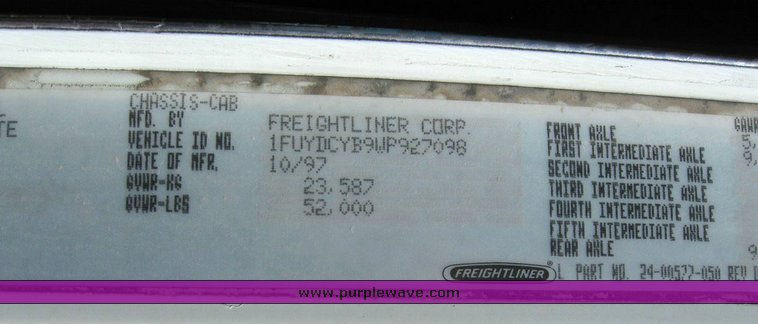 image for item 6784 1998 Freightliner FDL120 semi truck