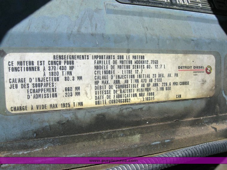 image for item 6785 1999 Freightliner C120 semi truck