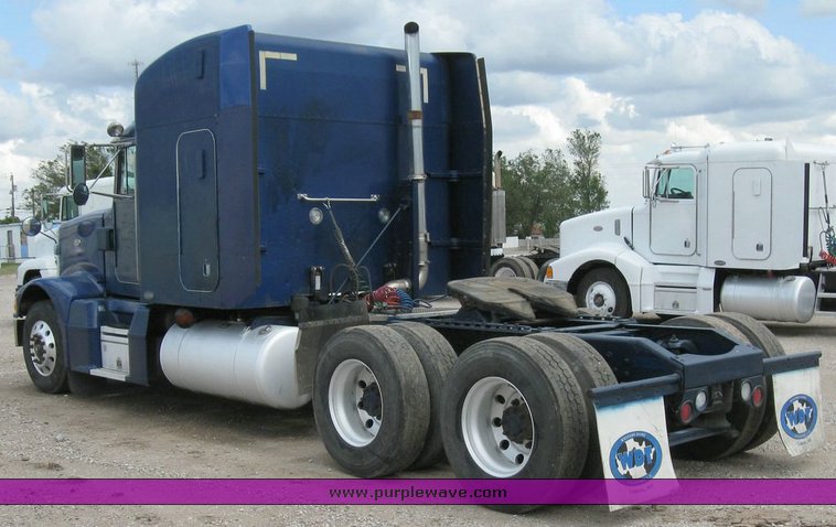 image for item 6789 1998 Peterbilt 377 semi truck