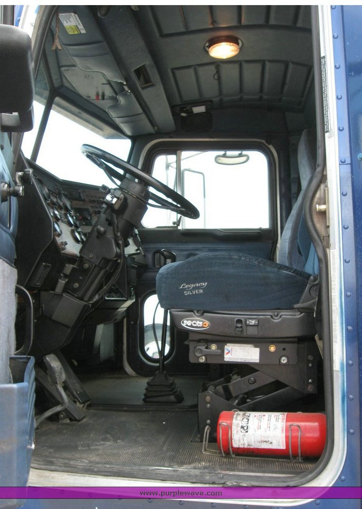 image for item 6789 1998 Peterbilt 377 semi truck