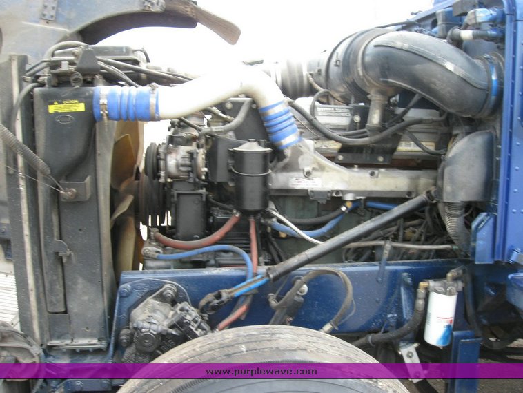 image for item 6789 1998 Peterbilt 377 semi truck