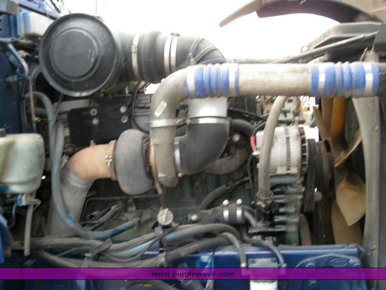 image for item 6789 1998 Peterbilt 377 semi truck