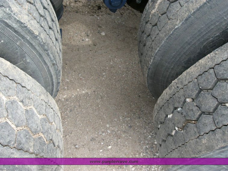 image for item 6789 1998 Peterbilt 377 semi truck