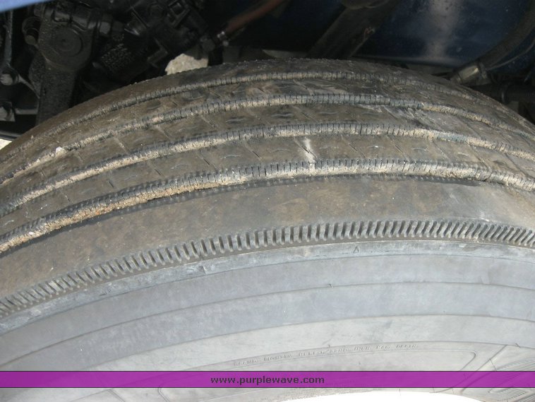 image for item 6789 1998 Peterbilt 377 semi truck