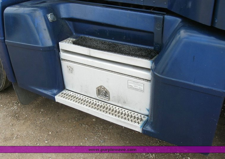 image for item 6789 1998 Peterbilt 377 semi truck