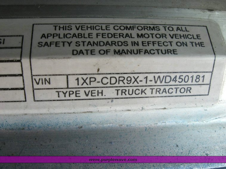 image for item 6789 1998 Peterbilt 377 semi truck