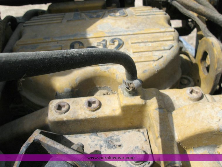 image for item 6791 2000 Peterbilt 377 semi truck