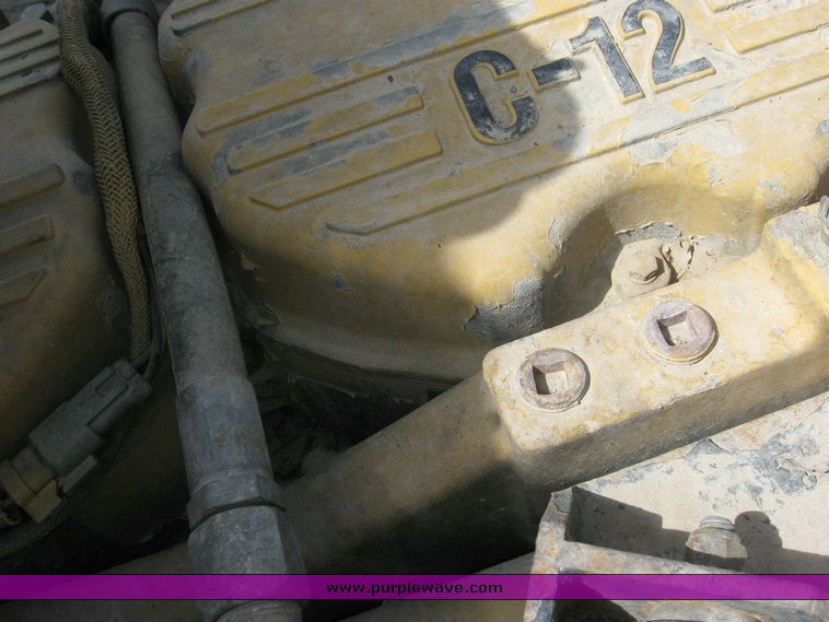 image for item 6791 2000 Peterbilt 377 semi truck