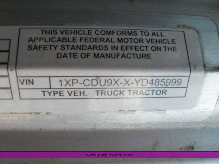 image for item 6791 2000 Peterbilt 377 semi truck