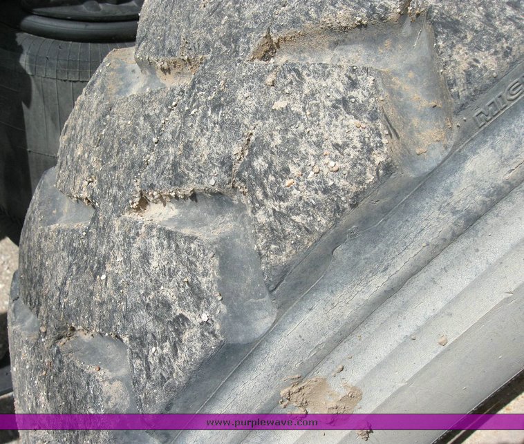 image for item 6793 1996 International 8200 semi truck