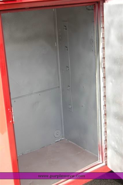 image for item 1000 1990 Ford F450 Super Duty truck with service body