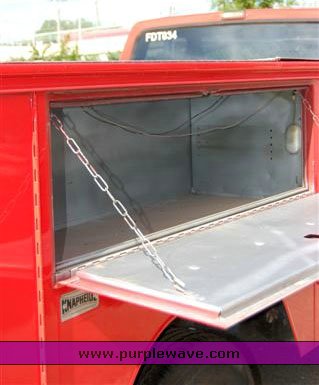 image for item 1000 1990 Ford F450 Super Duty truck with service body