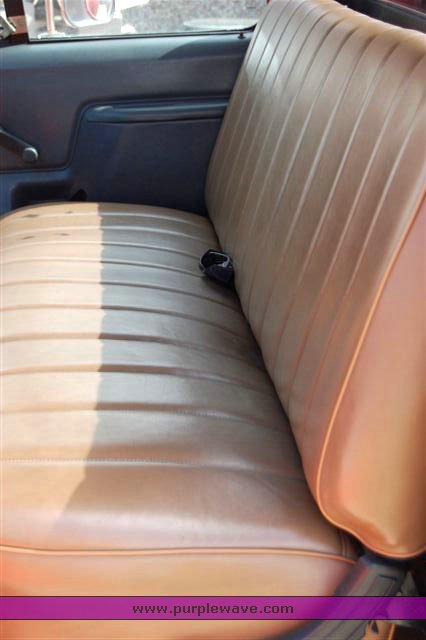 image for item 1000 1990 Ford F450 Super Duty truck with service body