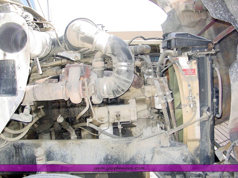 image for item 1006 1986 Kenworth Construct T600A semi truck