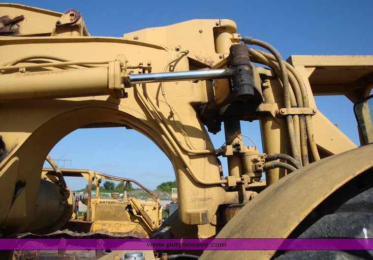 image for item 1008 1963 Caterpillar 631B scraper