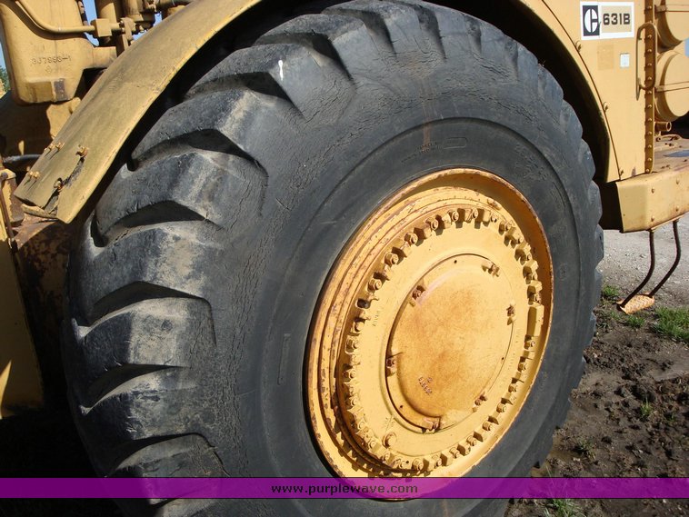 image for item 1008 1963 Caterpillar 631B scraper