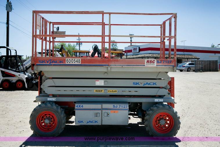 image for item 1051 2005 Skyjack SJ 7127 rough terrain scissor lift
