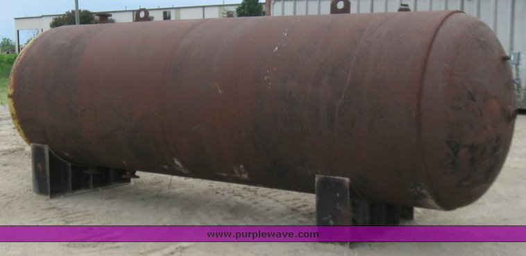 image for item 1700 Steel fuel tank
