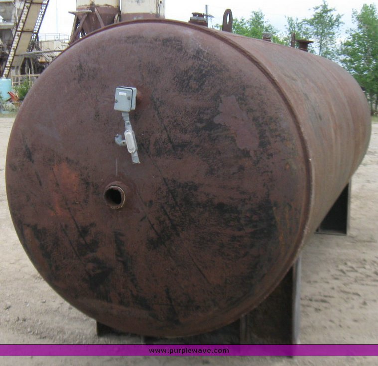 image for item 1700 Steel fuel tank