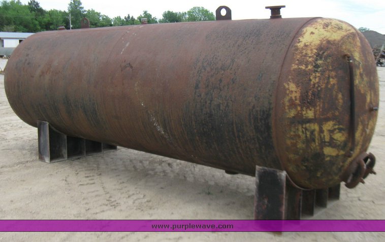 image for item 1700 Steel fuel tank