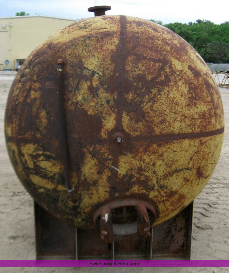 image for item 1700 Steel fuel tank