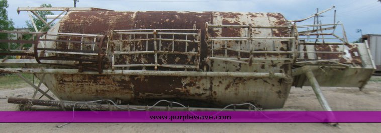 image for item 1701 Concrete silo