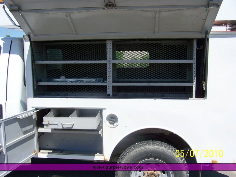 image for item 1756 1999 Ford F250 super duty utility truck