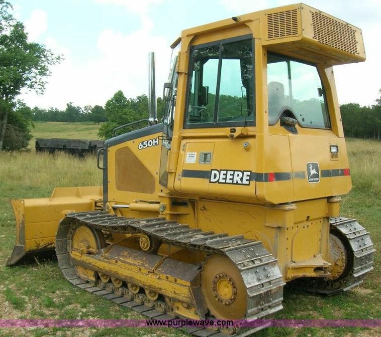 image for item 1900 2000 John Deere 650H dozer