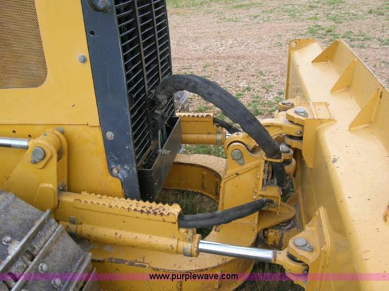 image for item 1900 2000 John Deere 650H dozer