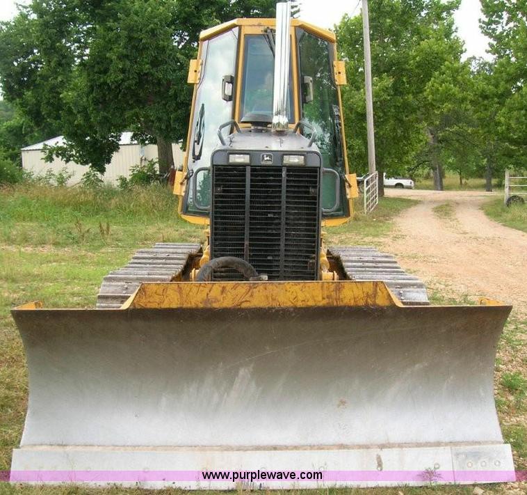 image for item 1900 2000 John Deere 650H dozer