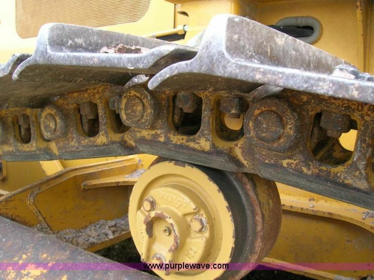 image for item 1900 2000 John Deere 650H dozer