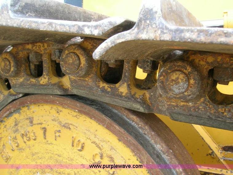 image for item 1900 2000 John Deere 650H dozer