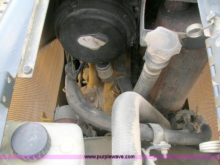 image for item 1900 2000 John Deere 650H dozer