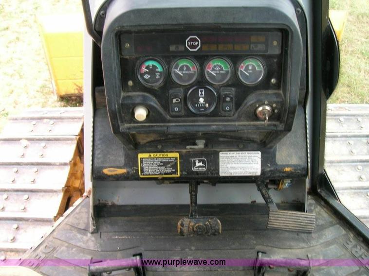 image for item 1900 2000 John Deere 650H dozer