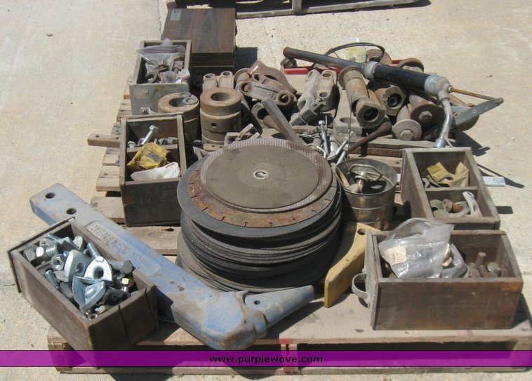 image for item 2334 Assorted parts