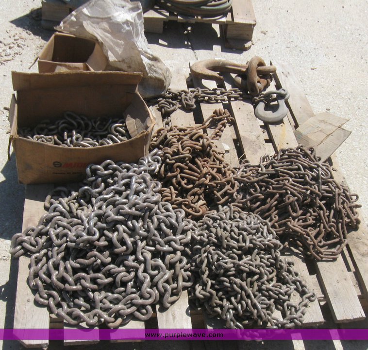 image for item 2335 Assorted bulk tire chain