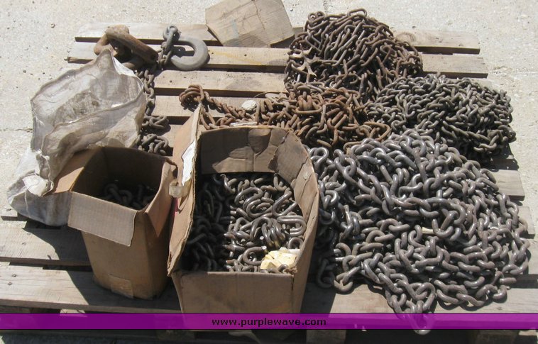 image for item 2335 Assorted bulk tire chain