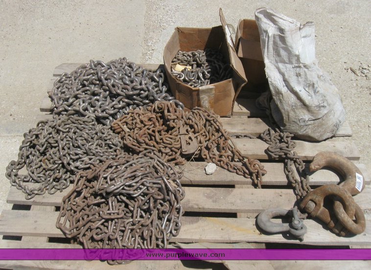 image for item 2335 Assorted bulk tire chain