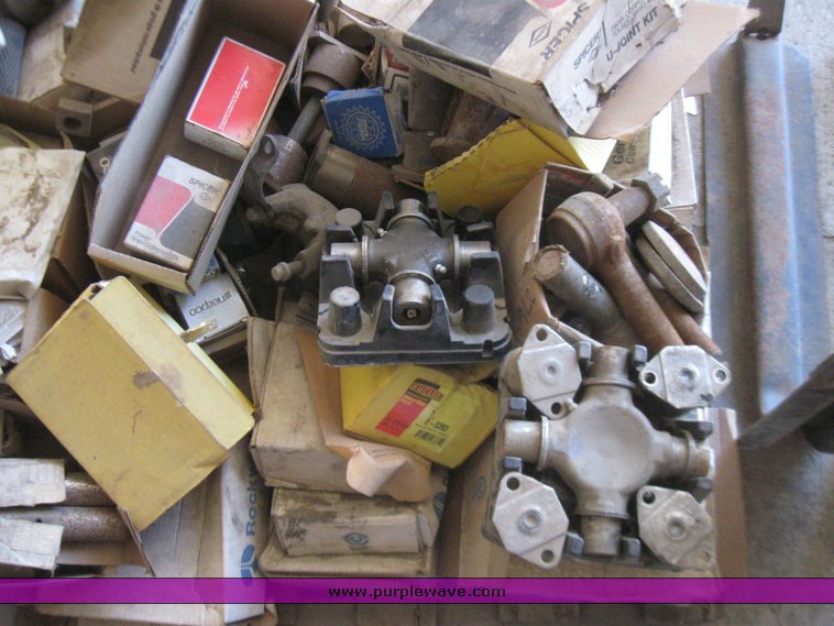 image for item 2338 Pallet of assorted parts